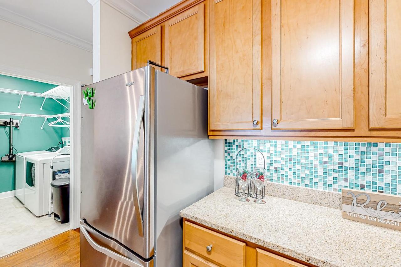 Apartment Dolphin Shores, Unit 3 Supply